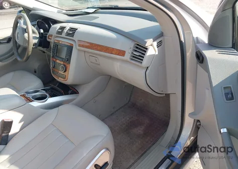 2007 Mercedes-Benz R 350 4Matic z USA, uszkodzony, nr VIN 4JGCB65EX7A055912